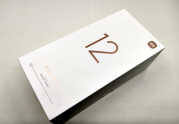 Xiaomi 12 распаковка