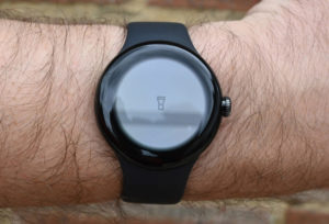 Дисплей у Pixel Watch