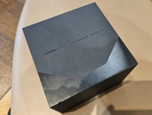 упаковка Huawei Watch Ultimate Design